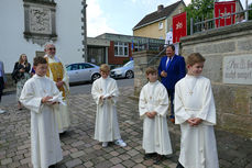 Feier der 1. Heiligen Kommunion in Sankt Crescentius (Foto: Karl-Franz Thiede)